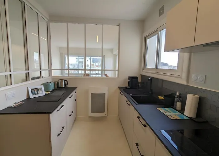 公寓 Loving Cocoon With Furnished Balcony *