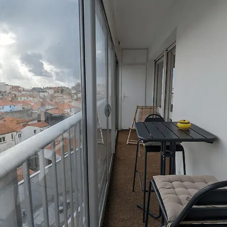 Loving Cocoon With Furnished Balcony Apartment *