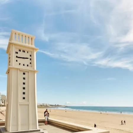 Loving Cocoon With Furnished Balcony