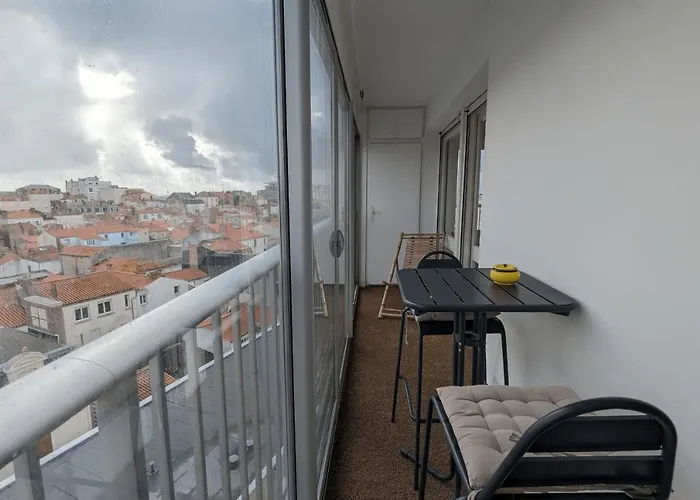 Loving Cocoon With Furnished Balcony Apartmán *