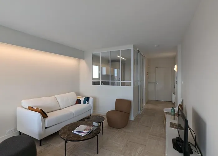 Loving Cocoon With Furnished Balcony Apartmán *